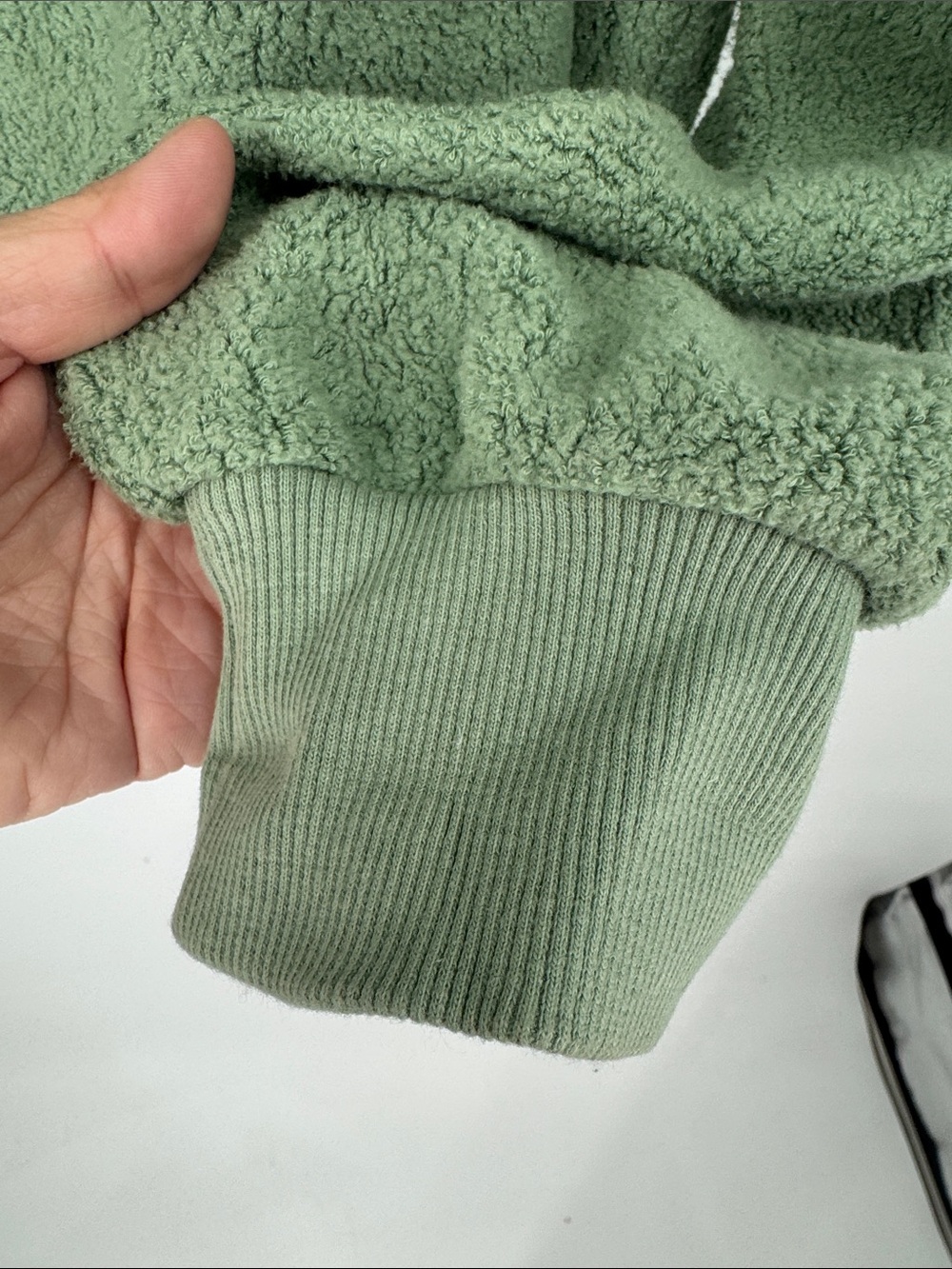Vintage-Style Green Half-Zip Fleece‎ Pullover by Hilton Hotels Las Vegas XL - Picture 8 of 9